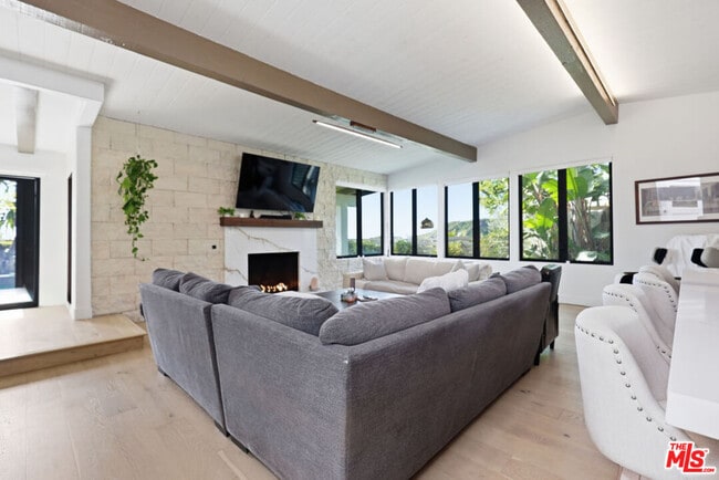 Building Photo - 1341 Charmel Pl