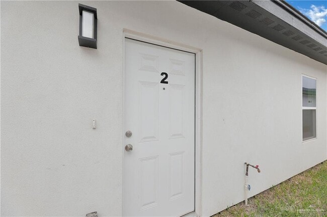 Building Photo - 19 E 24th St