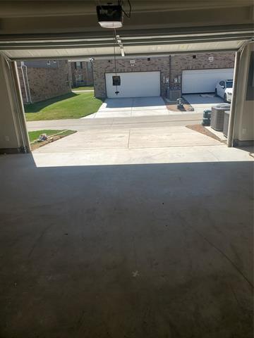 Building Photo - 2928 Bluets Dr