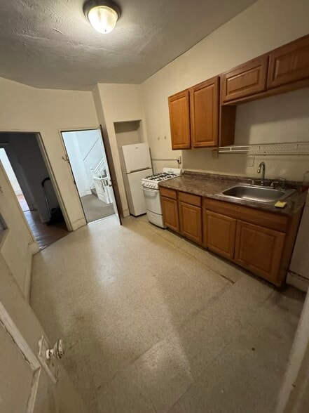 Building Photo - 9 Myrtle St