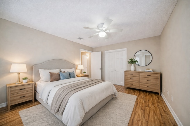 Building Photo - Peacock Hills Home