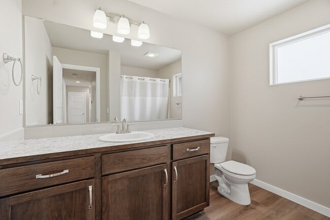 Building Photo - 2067 W Alsea Ave