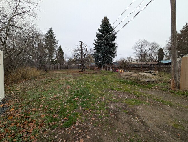 Building Photo - 509/511 Montana