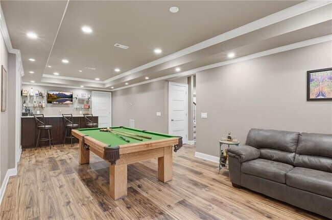 Building Photo - 8205 Applewood Ct