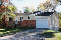 Building Photo - Downtown Roscommon / GORGEOUS Remodeled Ranch