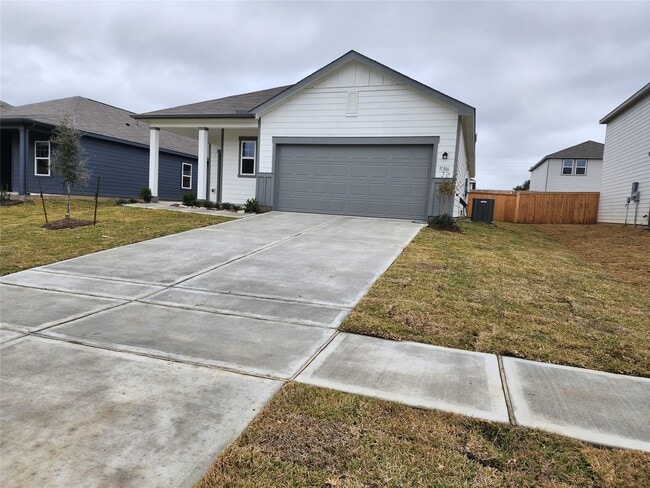Building Photo - 31306 Gayle Prairie Oaks St