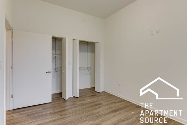 Building Photo - 2550 S Wabash Ave