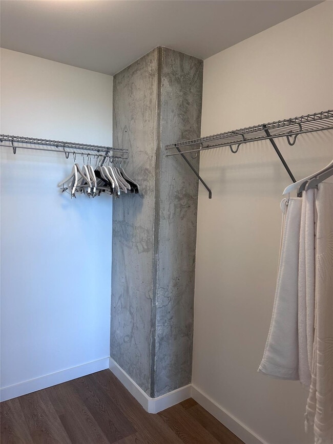 Building Photo - 307 SW 5th St