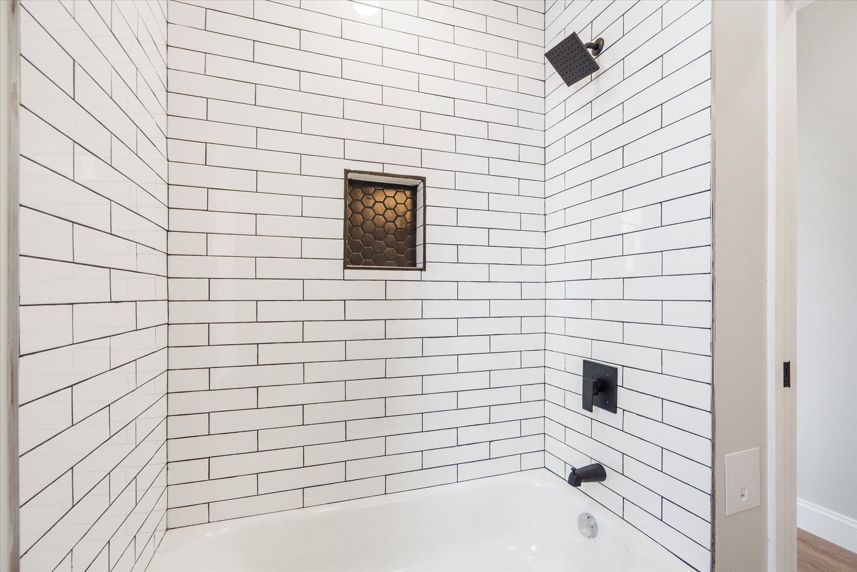 Building Photo - 1415 E Lanvale St