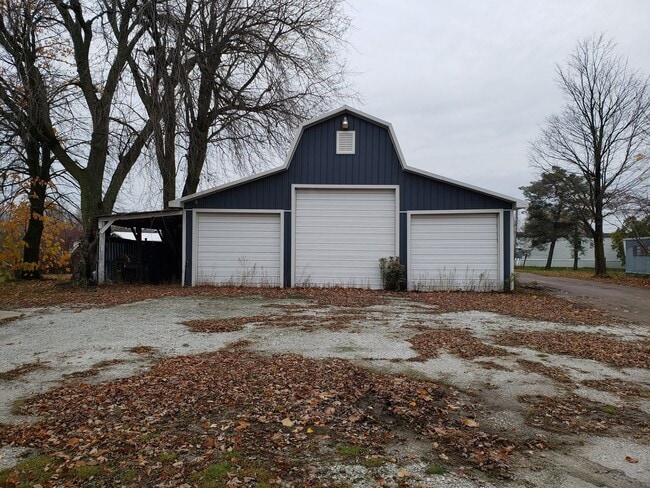 Building Photo - 983 US HWY 11