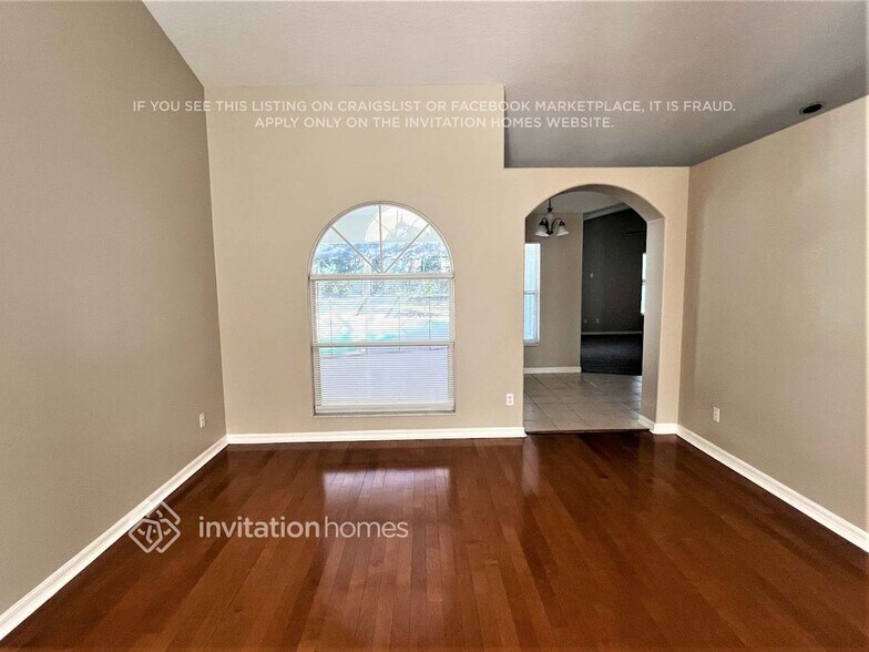 Building Photo - 14809 Pine Cone Trail