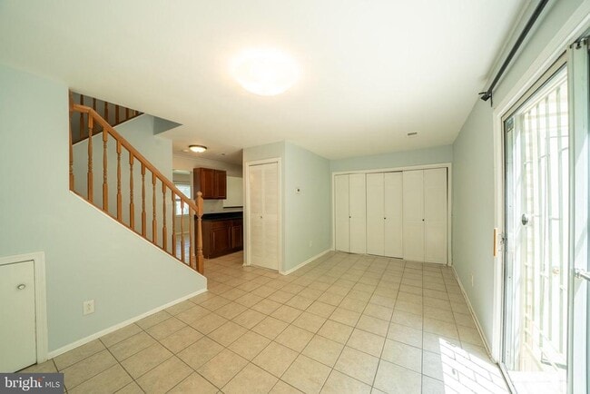 Building Photo - 9572 Inverary Ct