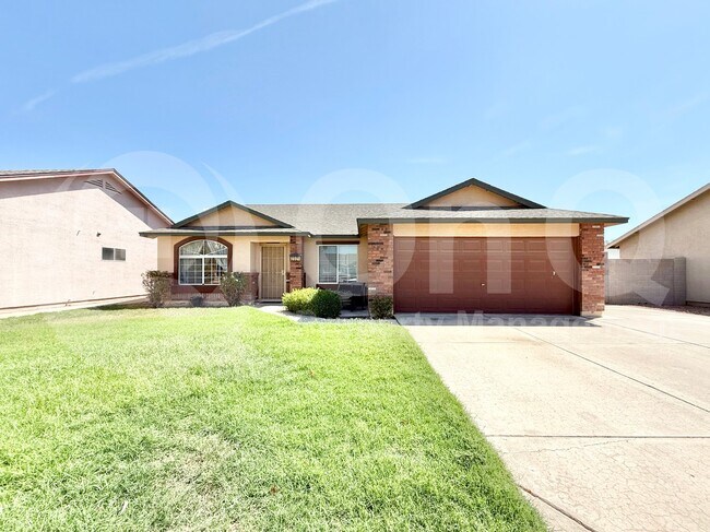 Primary Photo - 2321 E Remington Pl