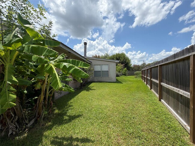 Building Photo - 2603 Quarry Hill Rd