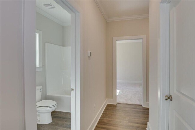 Building Photo - 422 Pump House Rd