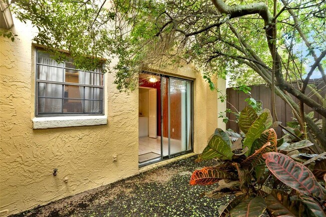 Building Photo - 3267 Forest Oaks Ct