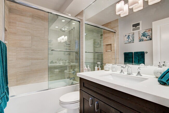 Building Photo - 2730 Banyan Rd