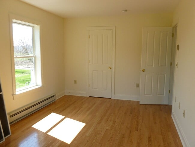 Building Photo - Big Stuff House