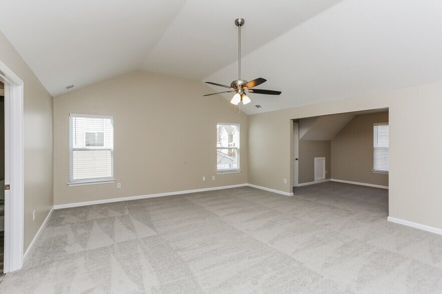 Building Photo - 4225 Fourth Rail Ln