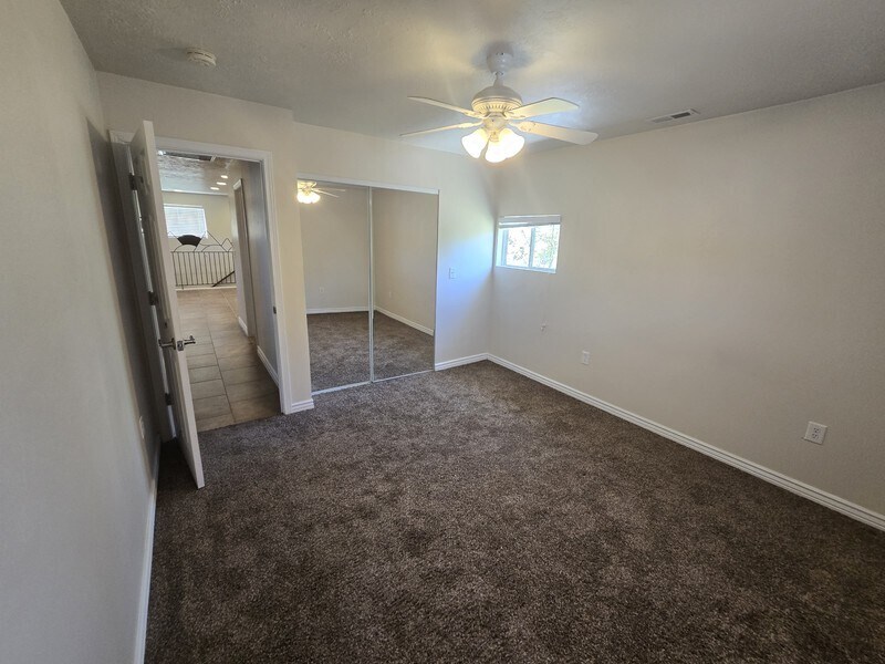 Building Photo - 12106 2570 W