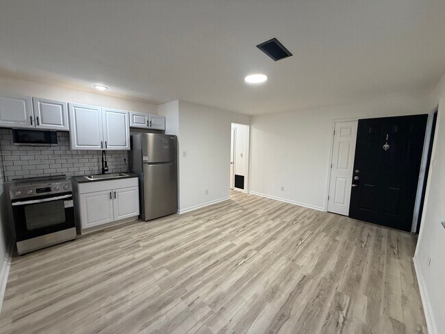 Building Photo - Kirkup Ave