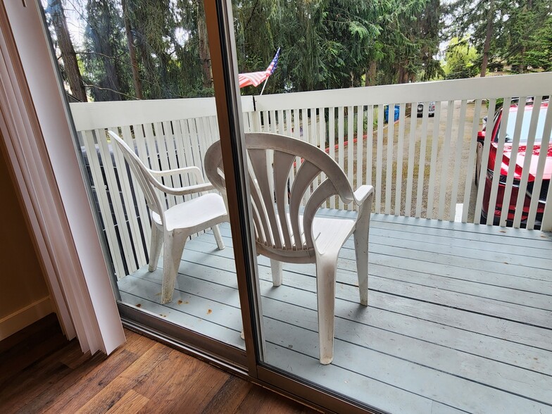 Deck with access from dining room - 7915 236th St SW