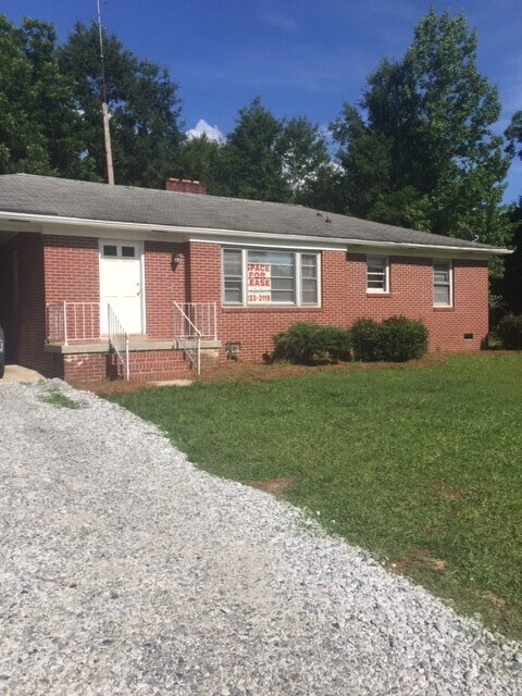 Primary Photo - 812 Laurel Ave E