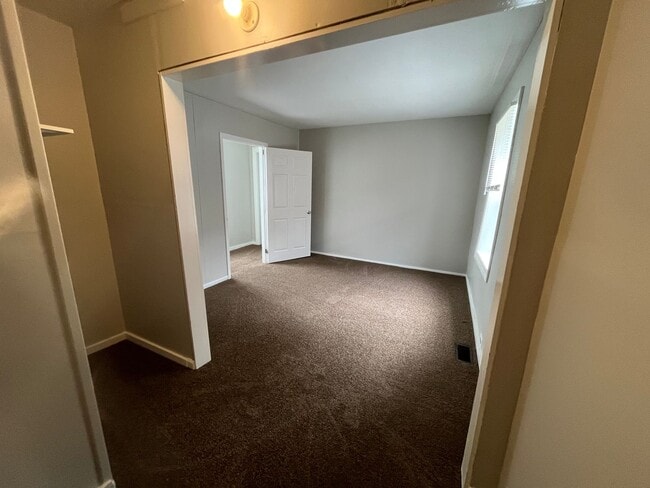 Building Photo - Renovated 3BR house in Portland