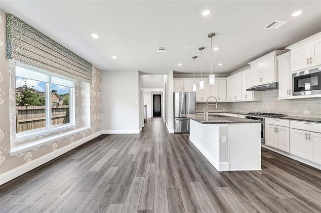 Building Photo - 21102 Verismo Dr