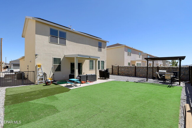 Building Photo - 6016 Hidden Clove Ct