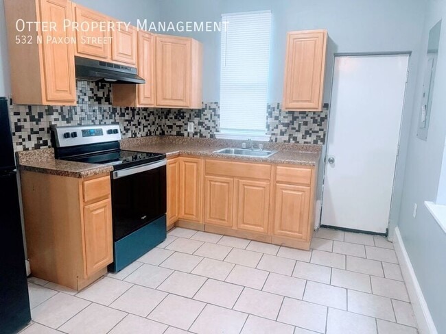 Building Photo - 532 N Paxon St