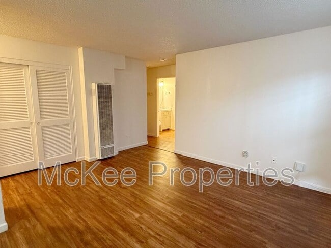 Building Photo - 3028 Juniper St