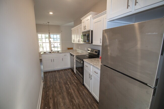 Building Photo - 603 N Kevin Ct