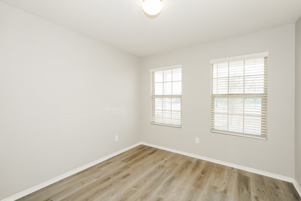 Building Photo - 1153 Skyline Dr