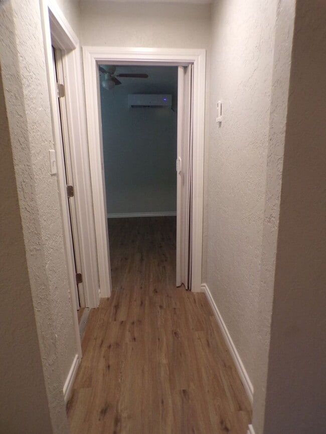 Building Photo - Great re-do, totally electric water included in rent