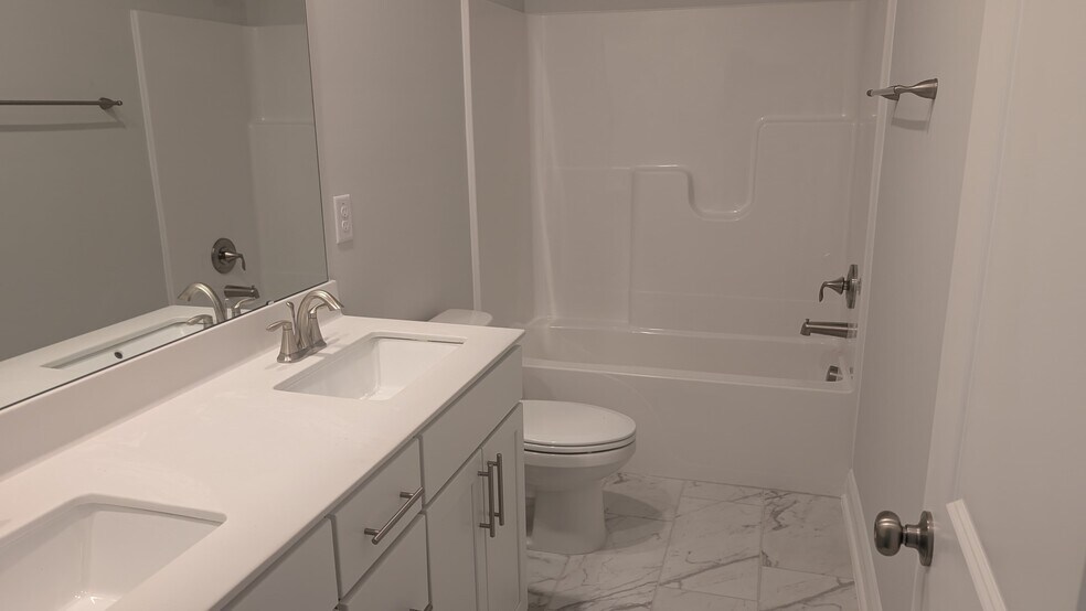 Building Photo - 1011 Constellation Cir