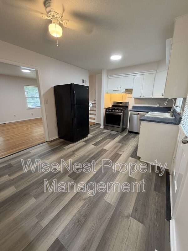 Building Photo - 11724 Fremont Ave