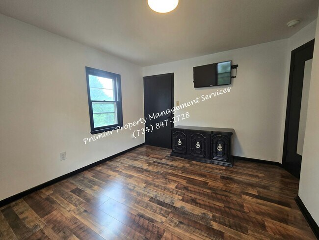 Building Photo - 216 S 13th St