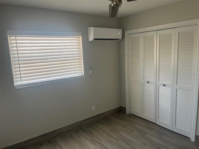 Building Photo - 1605 Pass a Grille Way