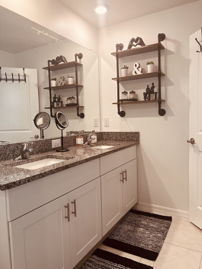 Building Photo - 32085 Powderpuff Mimosa Dr