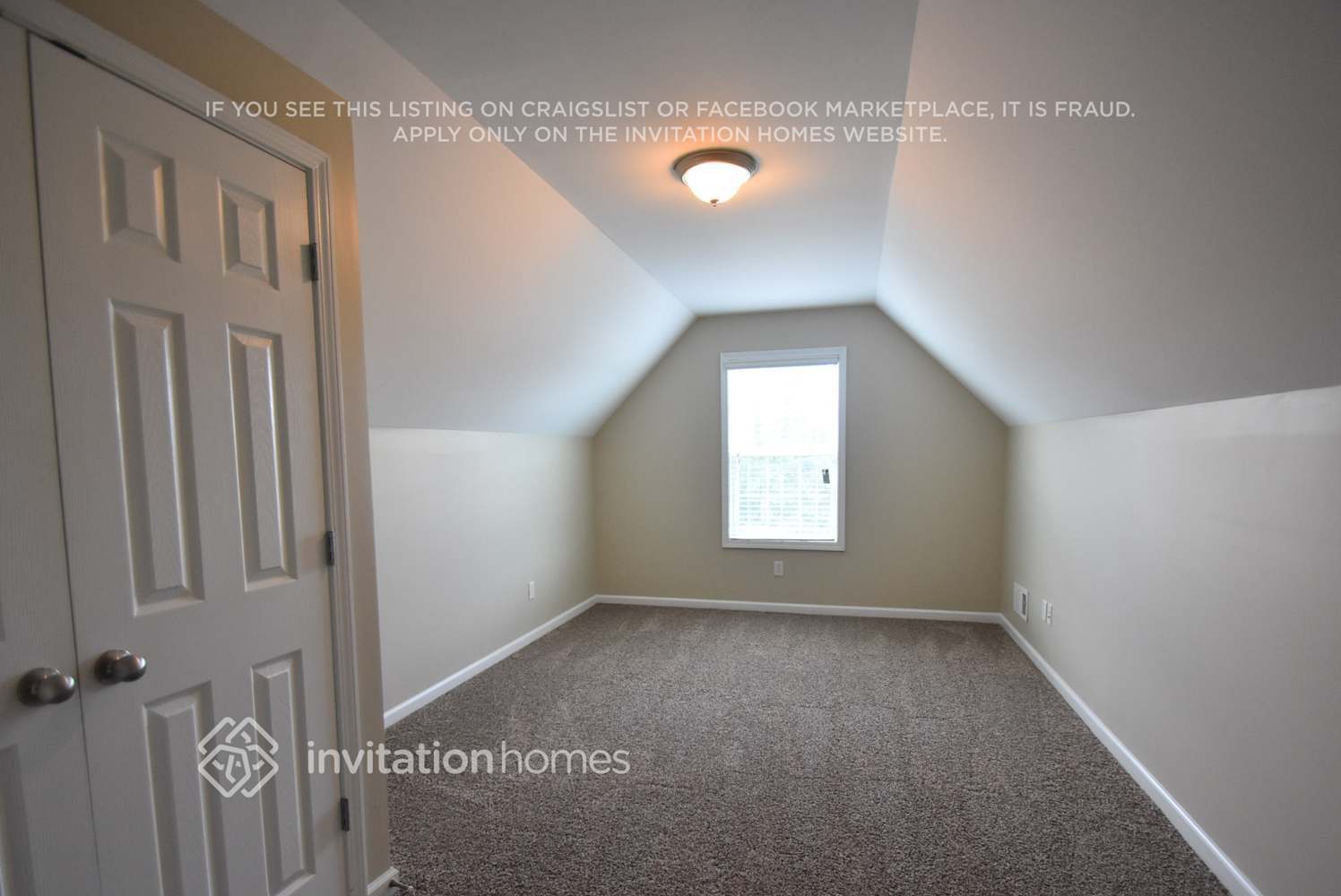 Building Photo - 246 Otter Cir