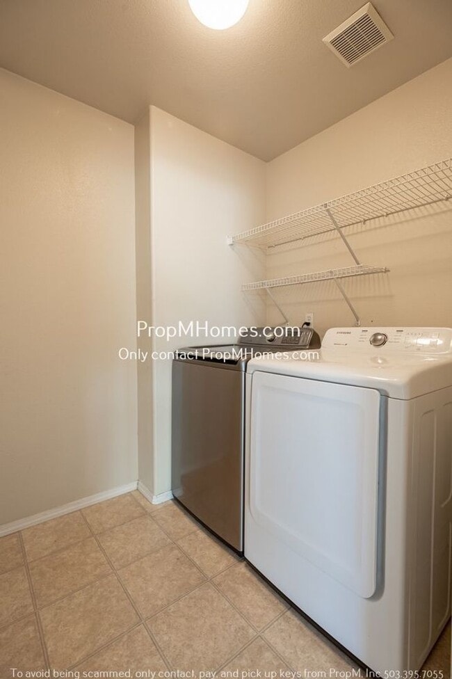Building Photo - 7561 SW Thornton Dr