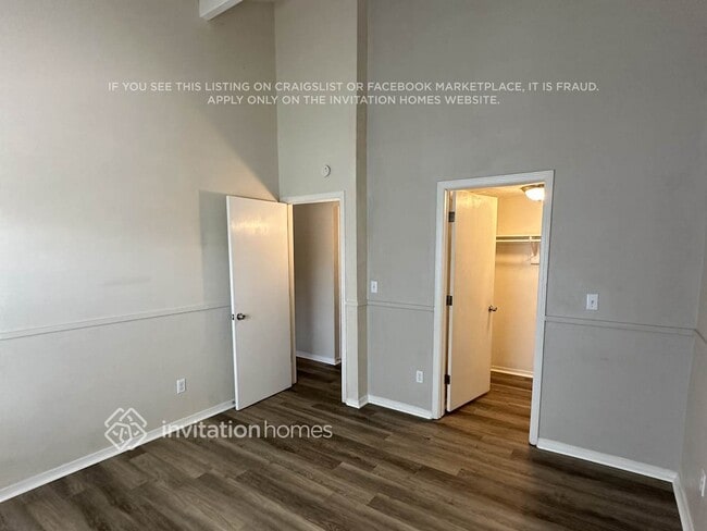 Building Photo - 4283 S Halifax Way