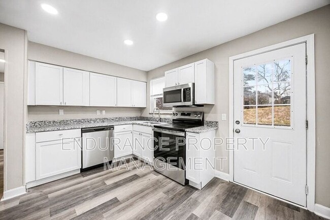 Building Photo - 4765 Hardwick Dr