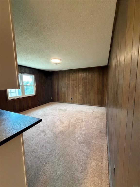 Building Photo - 242 Clubview Dr
