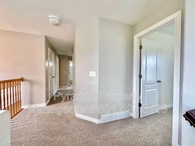 Building Photo - 2113 Hawthorne St