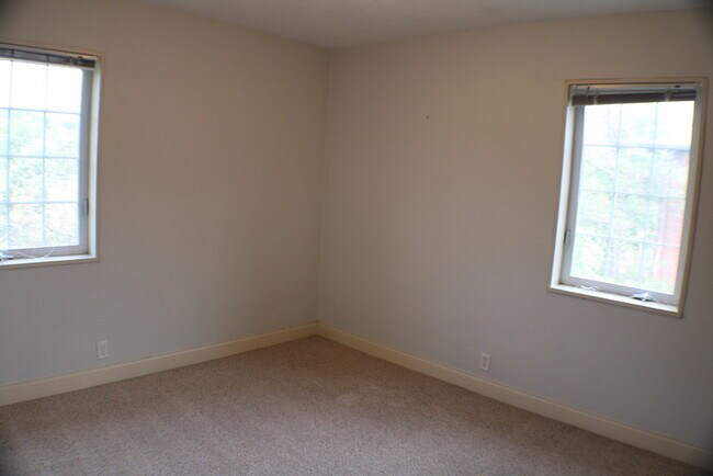 Building Photo - $1200 | 1 Bedroom, 1 Bathroom Condo | No Pets | Available for August 1st, 2026 Move In!