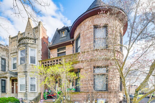 Building Photo - 3461 W Adams St