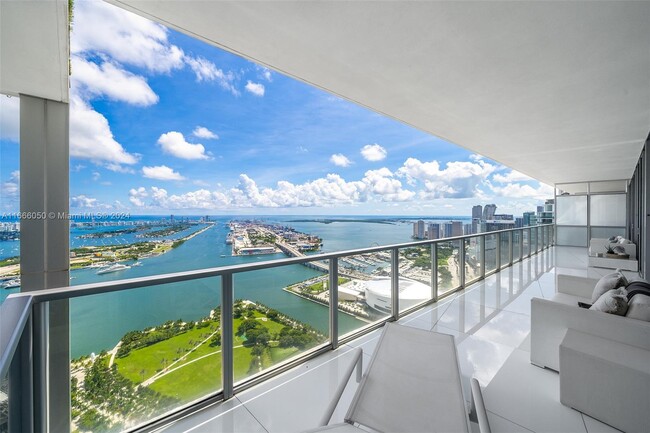 Building Photo - 1100 Biscayne Blvd