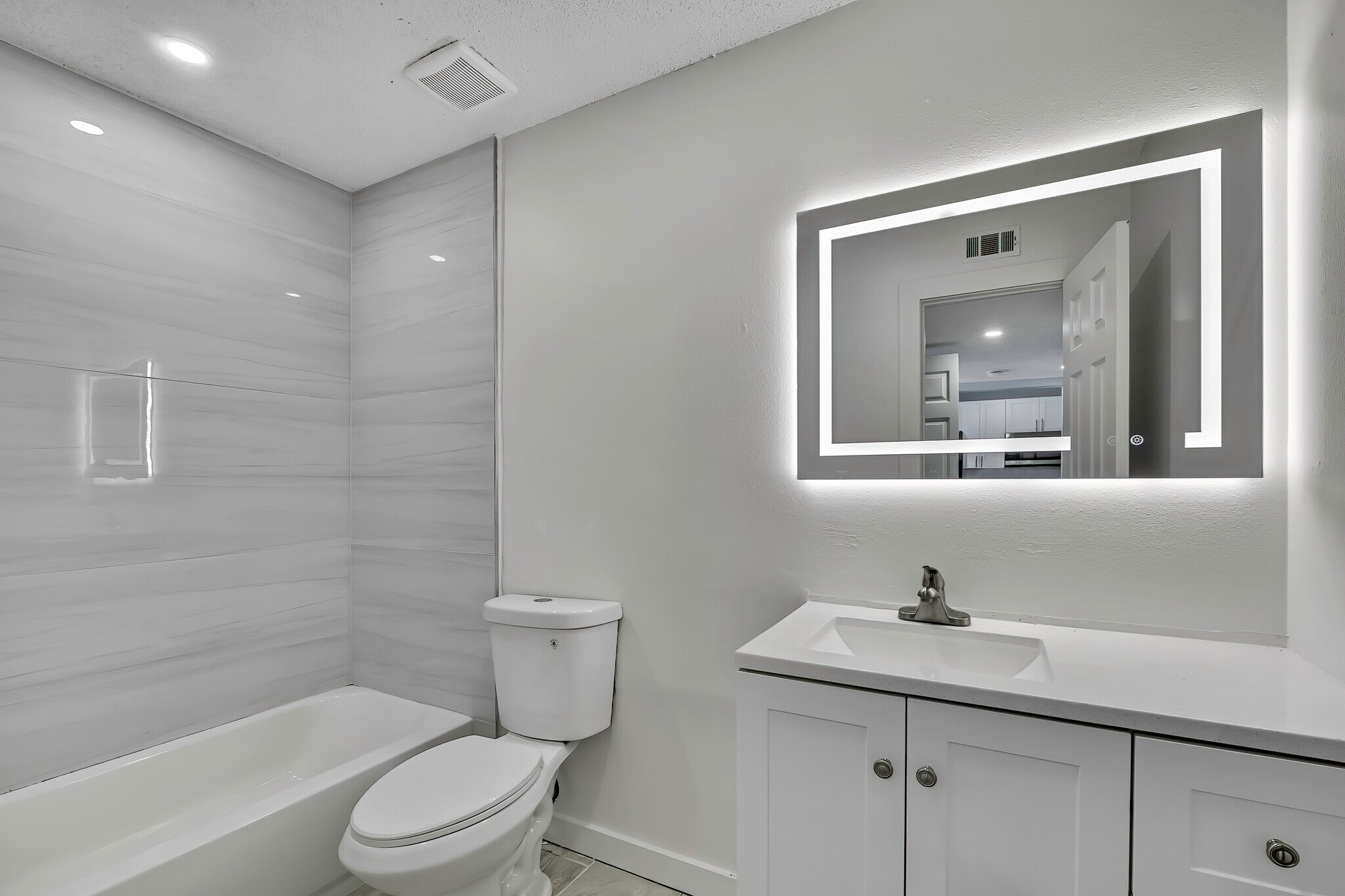 Building Photo - 10981 W Tidewater Cir